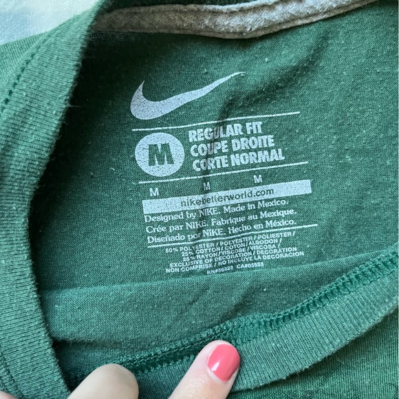 Nike Men’s Medium Green And Yellow Oregon Ducks Short Sleeve T-Shirt - Picture 3 of 4